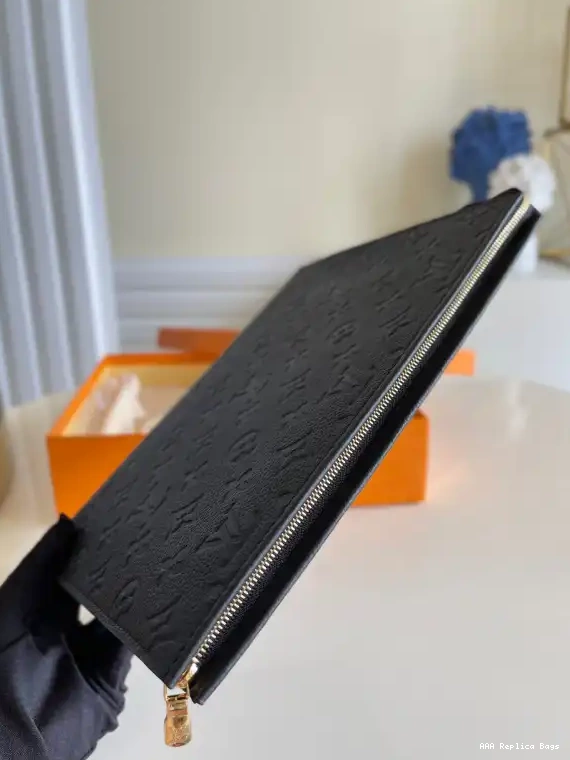 Aaa replica ru VUITTON VOYAGE POCHETTE LOUIS 0615